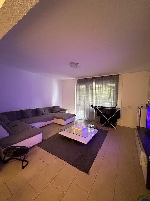 Appartement 3,5 pièces renové à Fribourg – foto 2 di 4