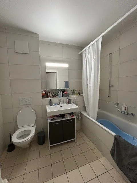 Appartement 3,5 pièces renové à Fribourg – foto 3 di 4