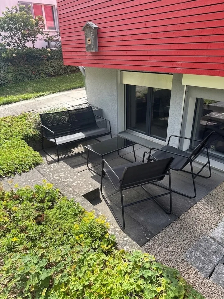 Helle 1-Zimmer-Wohnung mit modernem Ausbau und eigenem Sitzplatz in Rupperswil
