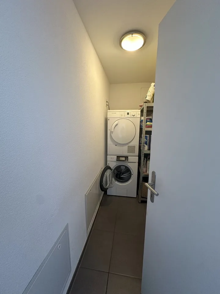 Spacious, modern & well-connected furnished flat in Rheinfelden – 2BR/2BA with winter garden balcony - Sep to Dec