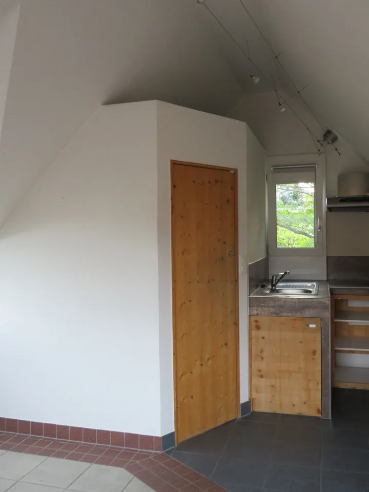 Gemütliche 1-Zimmer-Dachwohnung mit separatem Eingang