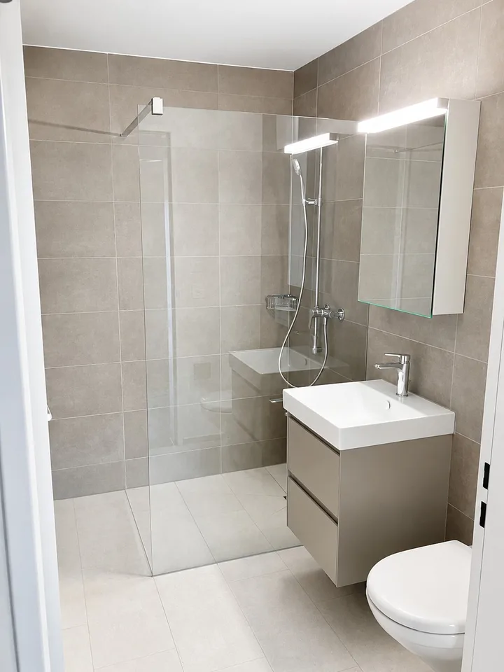 Modern 4.5-Room Apartment with Panoramic Countryside Views, Loggia & EV Parking