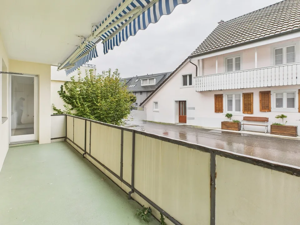 Attraktive 3.5-Zimmer-Wohnung mit 79.3 m2 in Full-Reuenthal