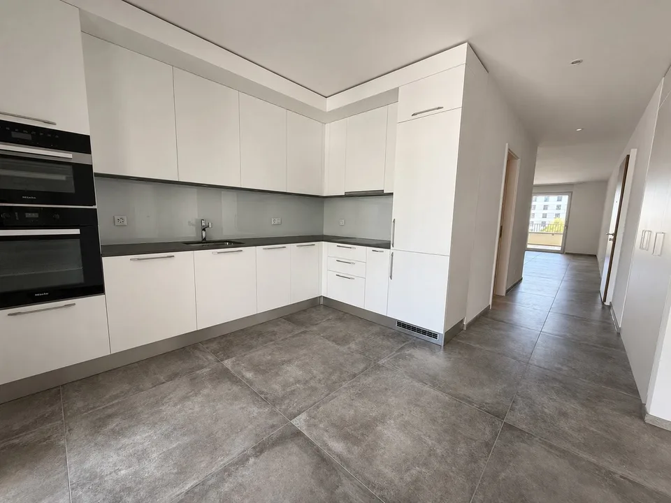 Neue Wohnung im Zentrum des Viertels MIC in Marly