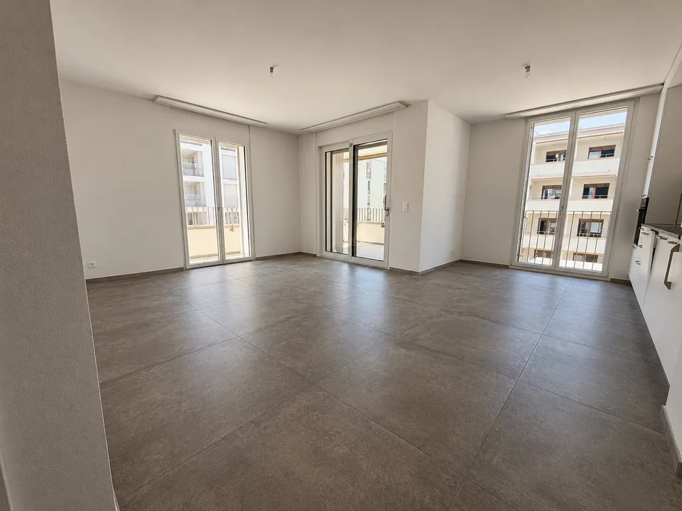 Neue Wohnung im Zentrum des Viertels MIC in Marly