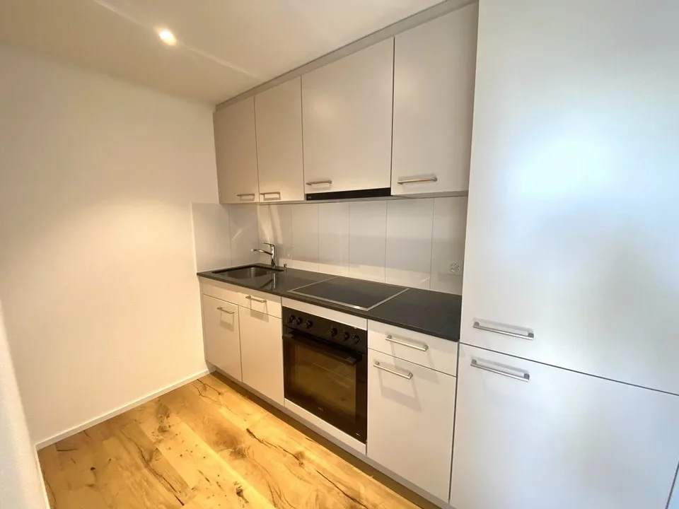 SANIERTE KLEINWOHNUNG MIT TRAUMHAFTEM BAD – Foto 5 von 8