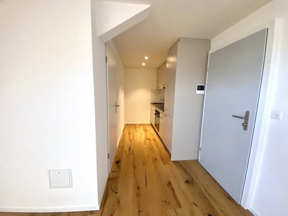 SANIERTE KLEINWOHNUNG MIT TRAUMHAFTEM BAD – Foto 6 von 8