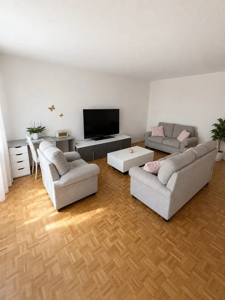 3.5-Zimmer-Wohnung im 1.OG mit Balkon