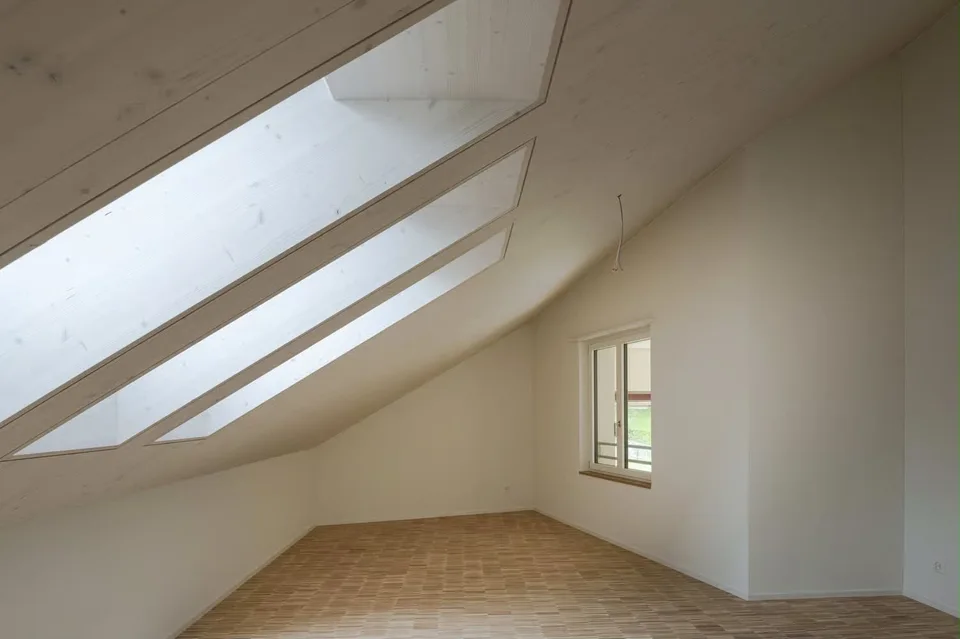 Moderne 3.5-Zimmer-Maisonette-Wohnung im Herzen von Hinwil-Hadlikon