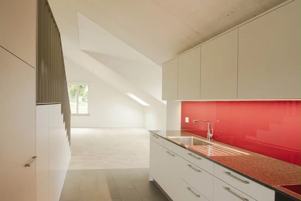 Moderne 3.5-Zimmer-Maisonette-Wohnung im Herzen von Hinwil-Hadlikon
