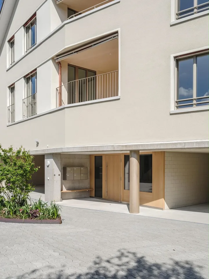 Moderne 3.5-Zimmer-Maisonette-Wohnung im Herzen von Hinwil-Hadlikon