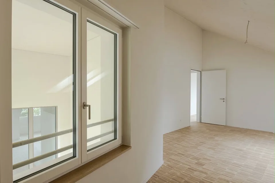 Moderne 3.5-Zimmer-Maisonette-Wohnung im Herzen von Hinwil-Hadlikon