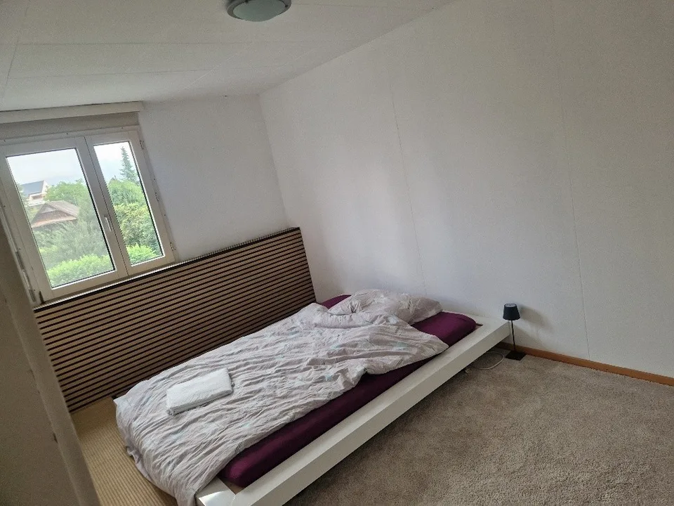 Helle 3,5 Zimmer-Wohnung mit Balkon und wunderschöner Aussicht