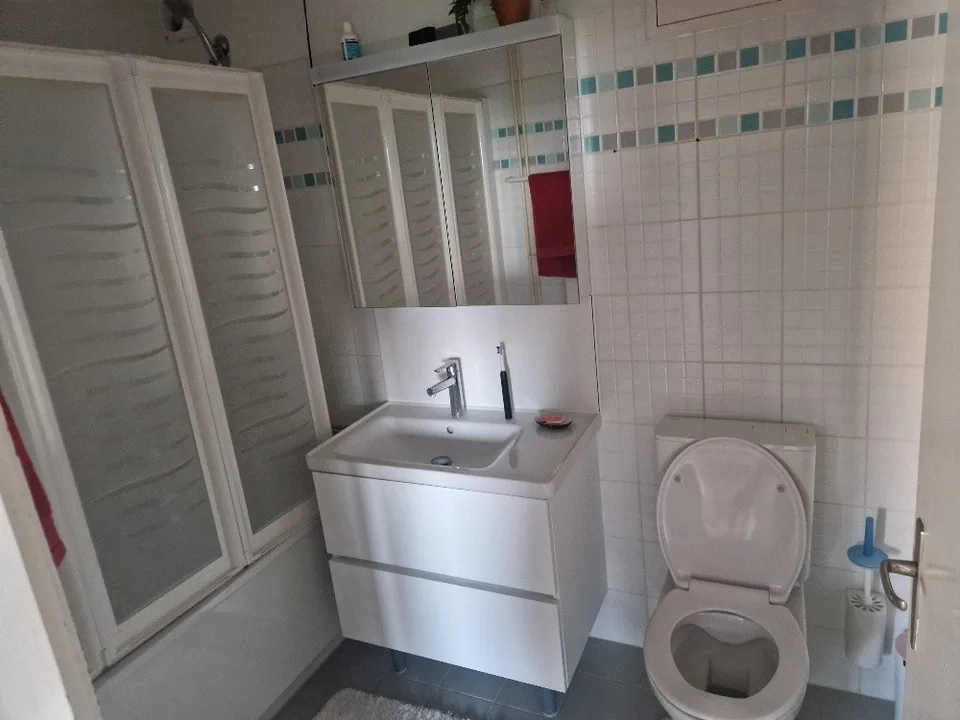 Helle 3,5 Zimmer-Wohnung mit Balkon und wunderschöner Aussicht