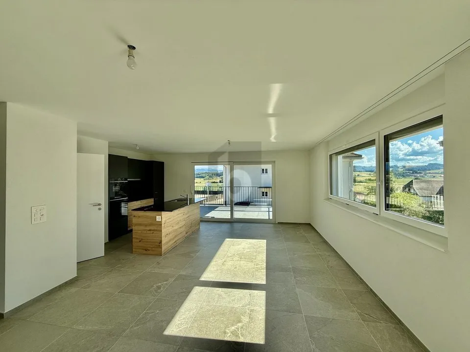 BRIGHT AND SPACIOUS WITH BREATHTAKING VIEW