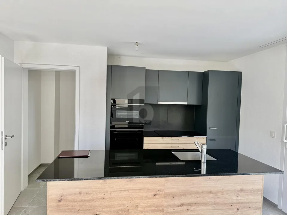BRIGHT AND SPACIOUS WITH BREATHTAKING VIEW