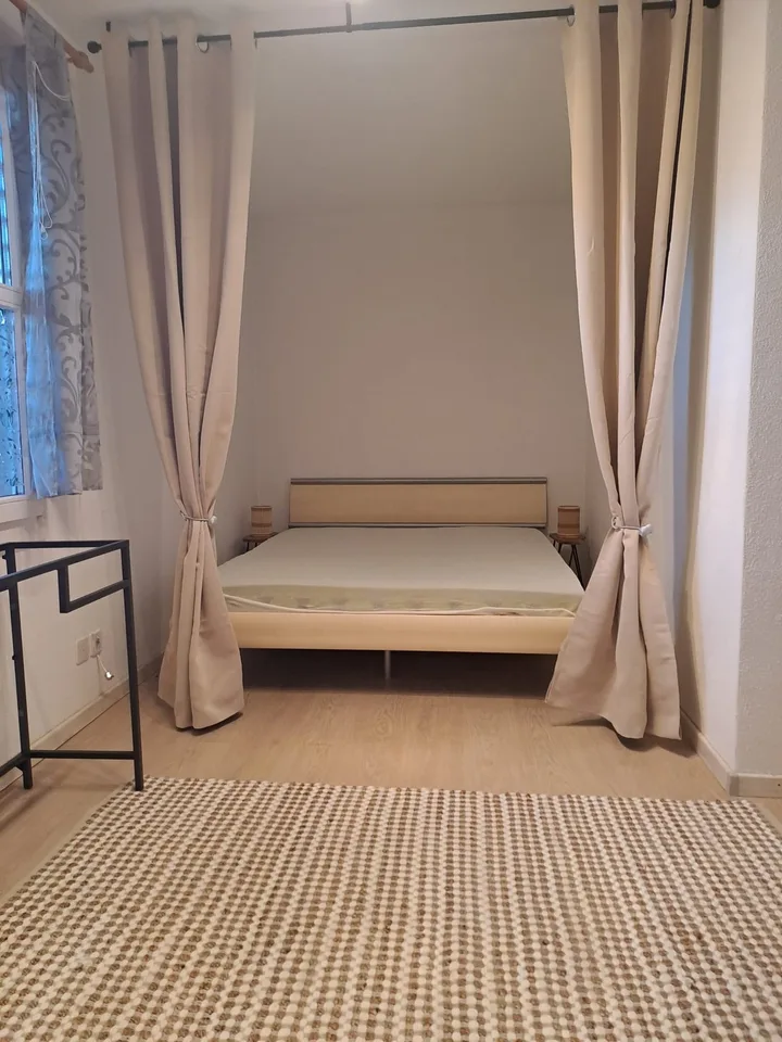 1 MitbewohnerIn gesucht für 2 unbewohnte Zimmer