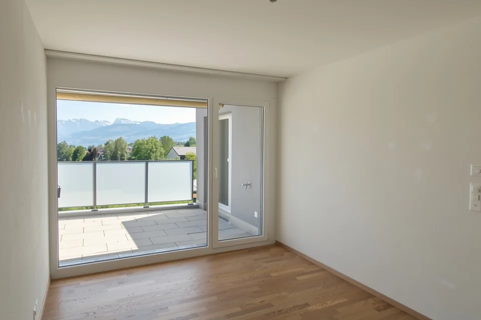 Appartamento 5.5 locali luminoso in Oberland in affitto