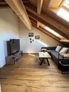 Hochmoderne Dachwohnung mit wunderschönem Dachbalkon – Foto 5 von 12