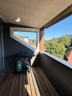 Hochmoderne Dachwohnung mit wunderschönem Dachbalkon – Foto 2 von 12