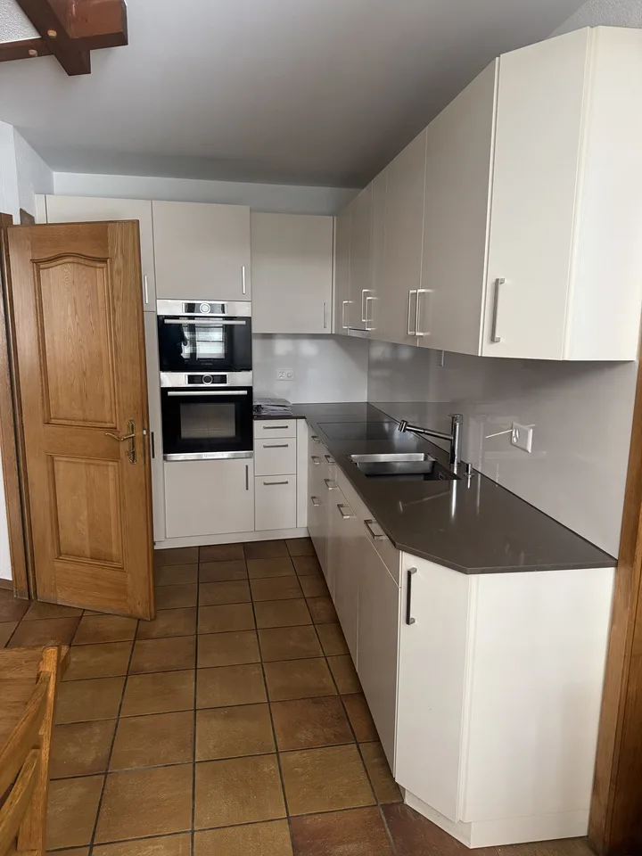 Hauptplatz 5, 3953 Leuk-Stadt - CHF 1’800 exkl. NK pro Monat