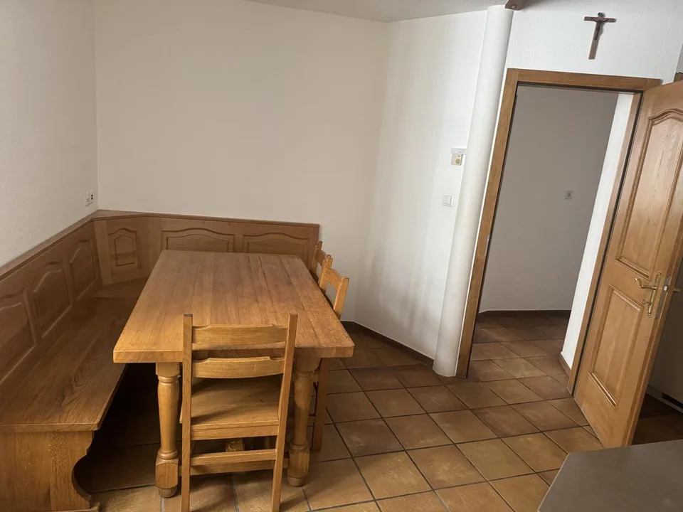 Hauptplatz 5, 3953 Leuk-Stadt - CHF 1’800 exkl. NK pro Monat
