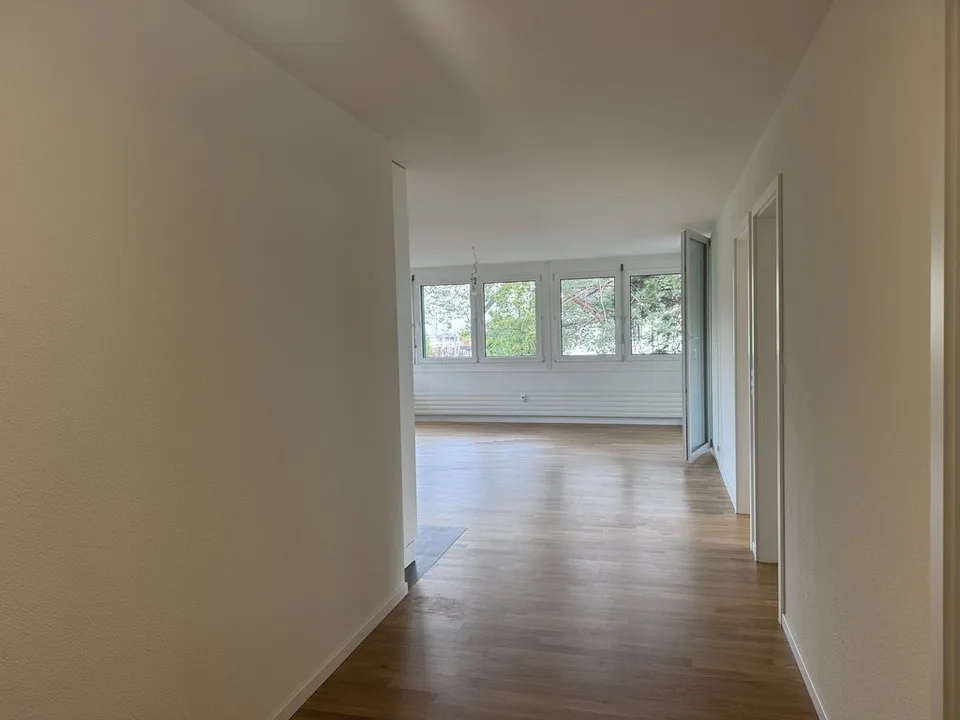 GROSSZÜGIG UND ZENTRAL GELEGEN