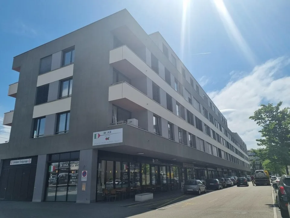 Herzlich Willkommen - Ihre neue 3.5 Zi-Attika Wohnung zentral in Suhr