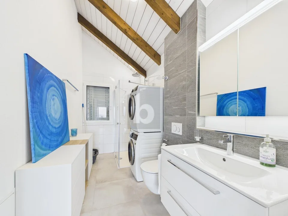 2.5 Zimmer Dachwohnung in Hergiswil NW | UrbanHome