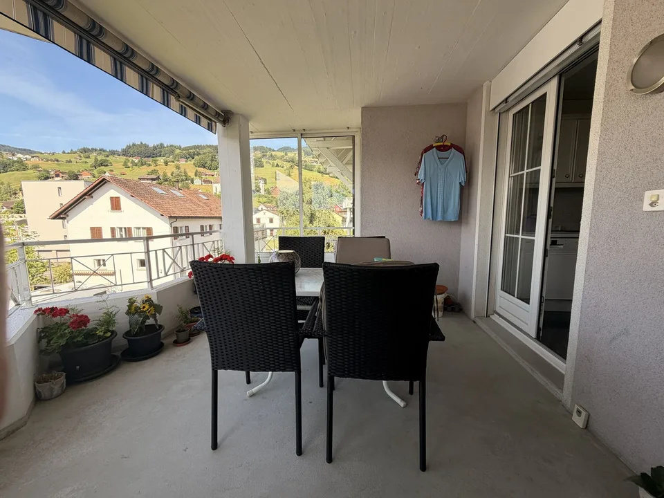 Tolle 4.5 Z. Wohnung an ruhiger Lage