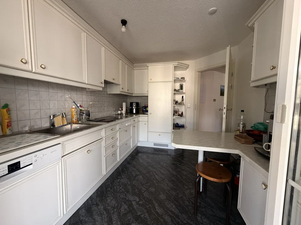 Tolle 4.5 Z. Wohnung an ruhiger Lage