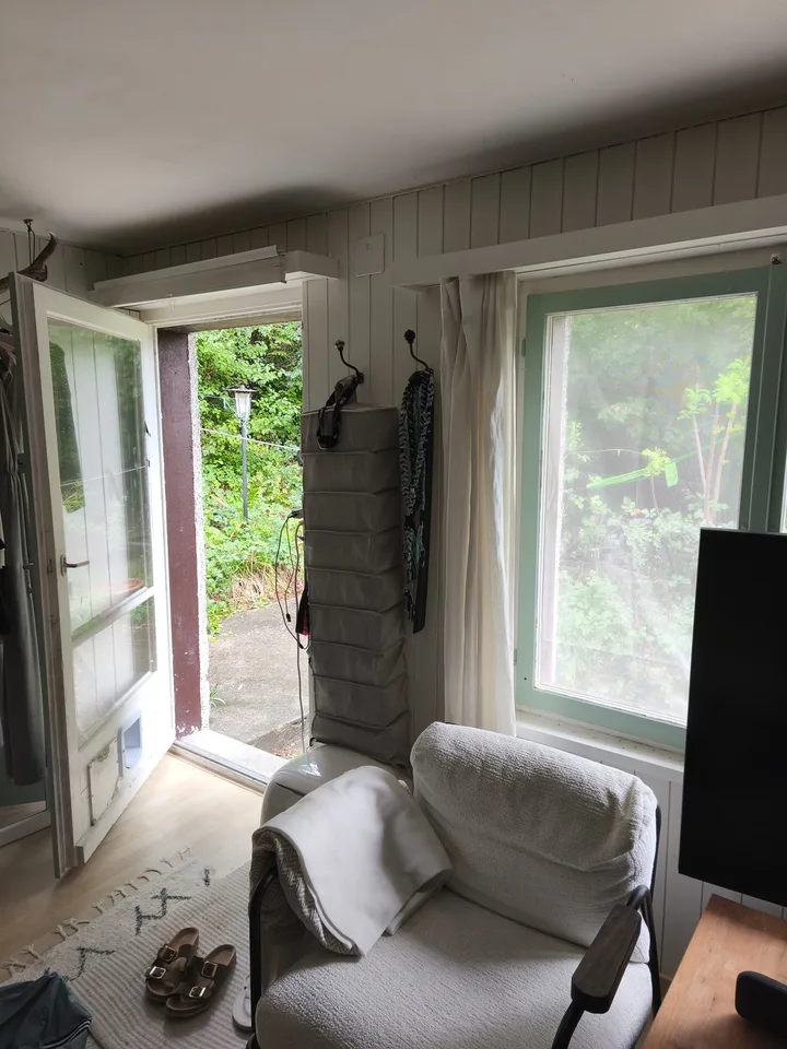 Geräumiges Zimmer in 3er WG zu vermieten