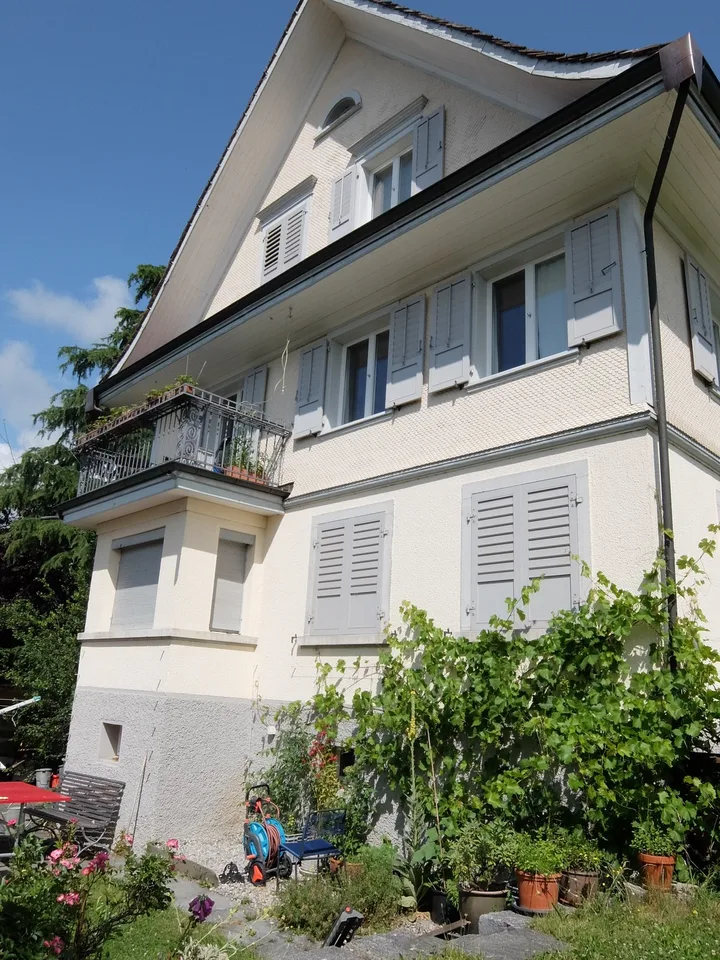 3.5 Zimmer Altbauwohnung mit Kachelofen