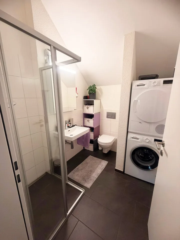 AUSSERGEWÖHNLICHE MAISONETTEWOHNUNG MIT AUSSICHT IM DORFHERZEN