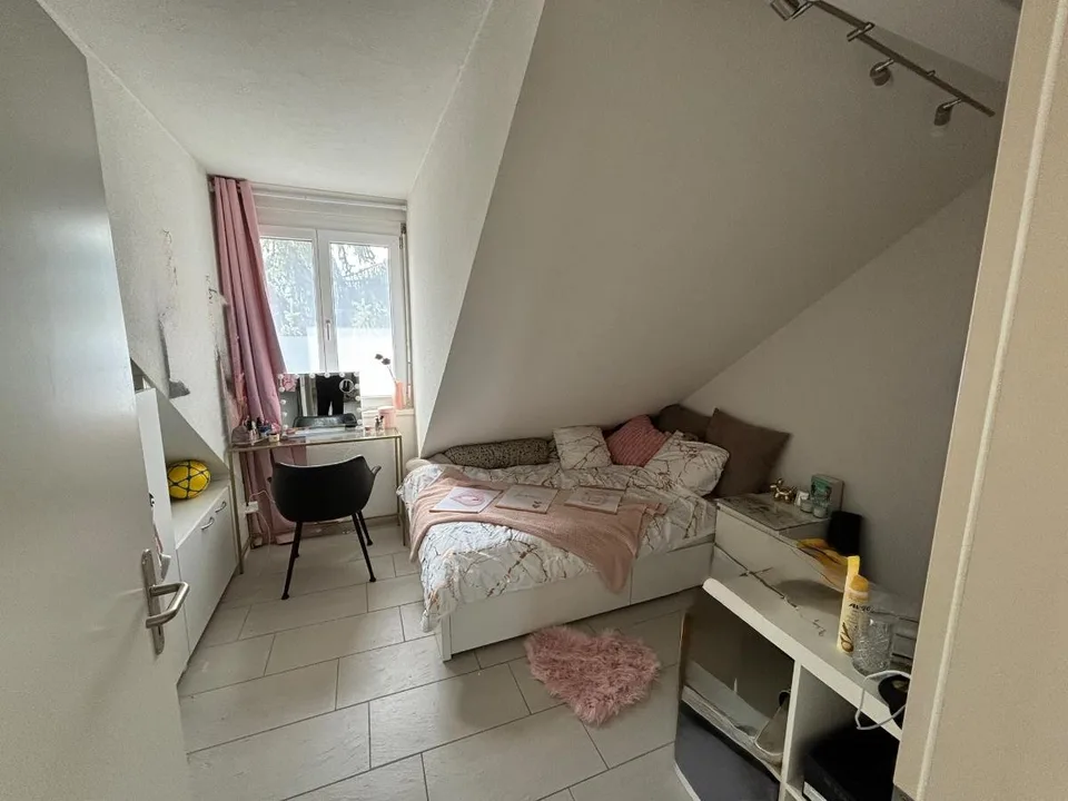 4.5 Zimmer Wohnung mit viel Sonnenlicht