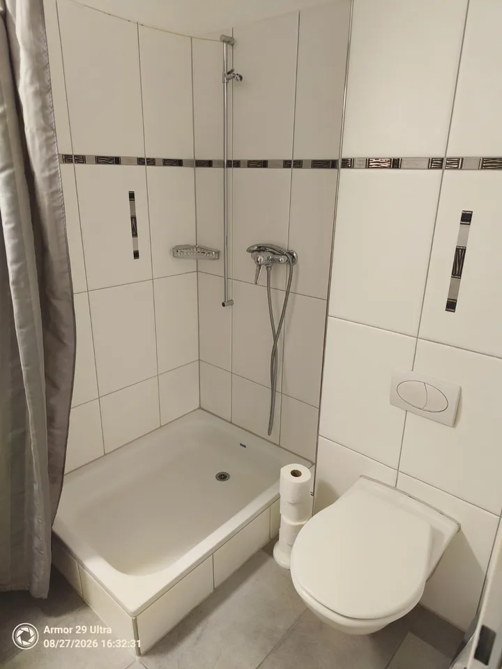WG-Zimmer innerhalb einer grosszügigen 4½-Zimmer-Wohnung mit 175 m² Gesamtfläche