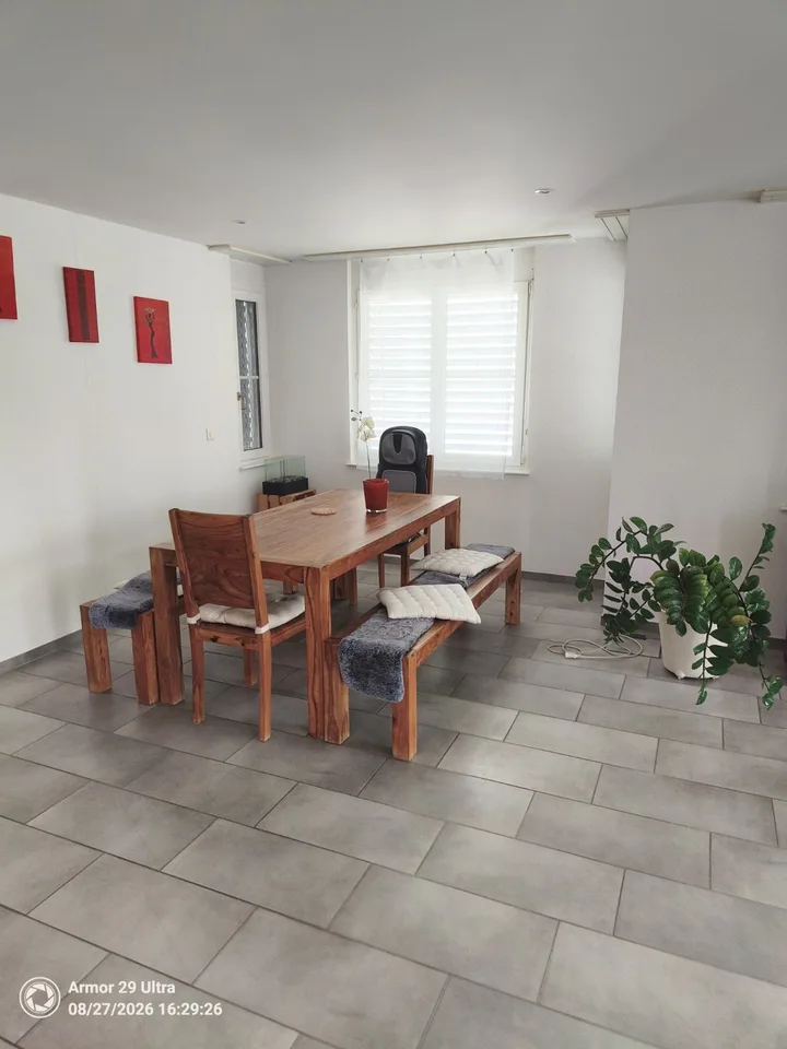 WG-Zimmer innerhalb einer grosszügigen 4½-Zimmer-Wohnung mit 175 m² Gesamtfläche