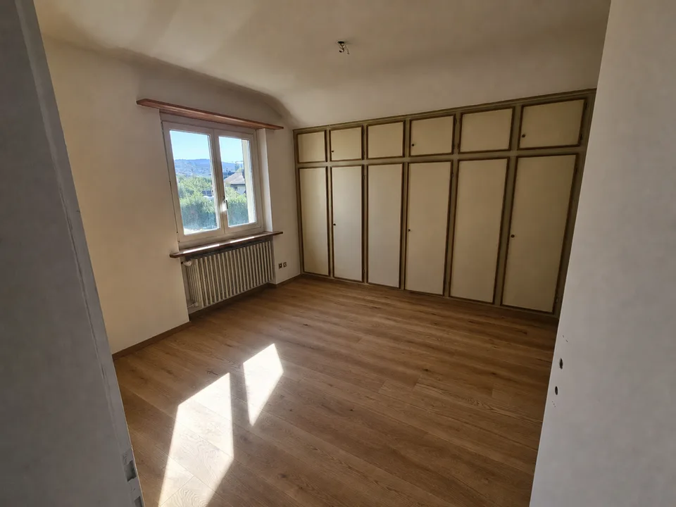 Appartement spacieux, rénové, 4 pièces, 134 m² à Oftringen