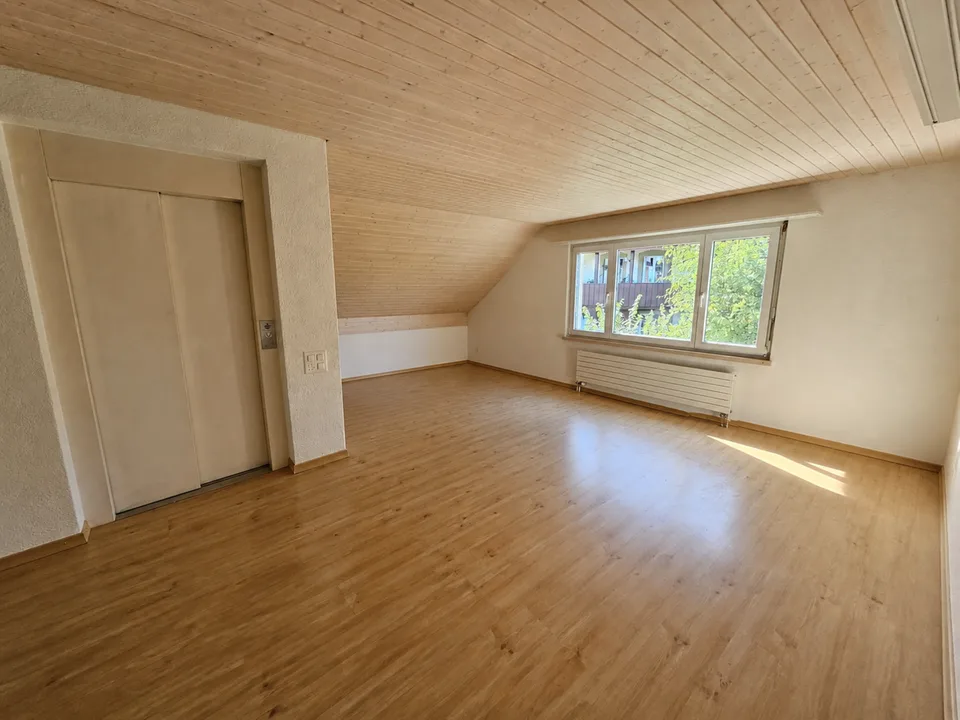 Appartement spacieux, rénové, 4 pièces, 134 m² à Oftringen