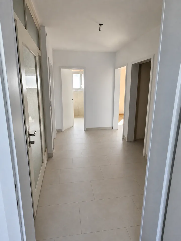 Appartement spacieux, rénové, 4 pièces, 134 m² à Oftringen