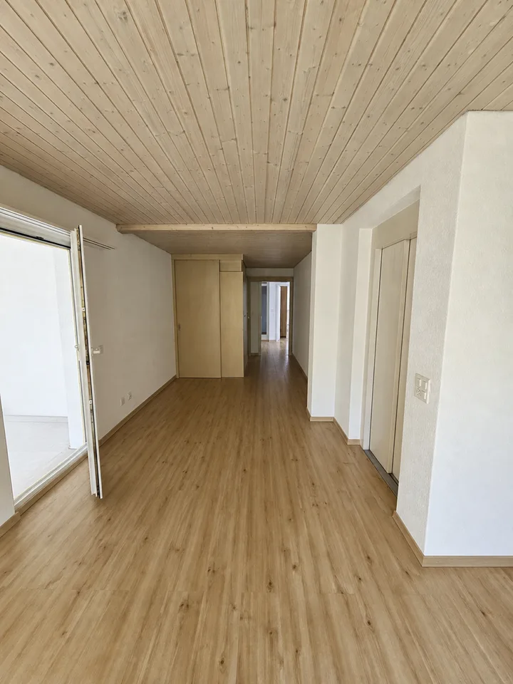 Appartement spacieux, rénové, 4 pièces, 134 m² à Oftringen