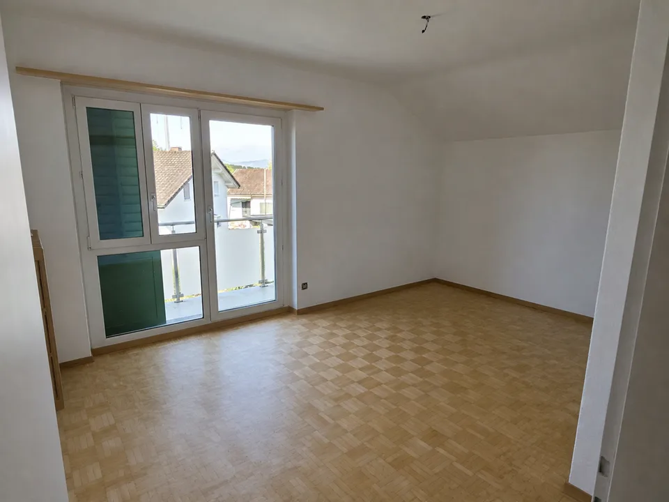 Appartement spacieux, rénové, 4 pièces, 134 m² à Oftringen