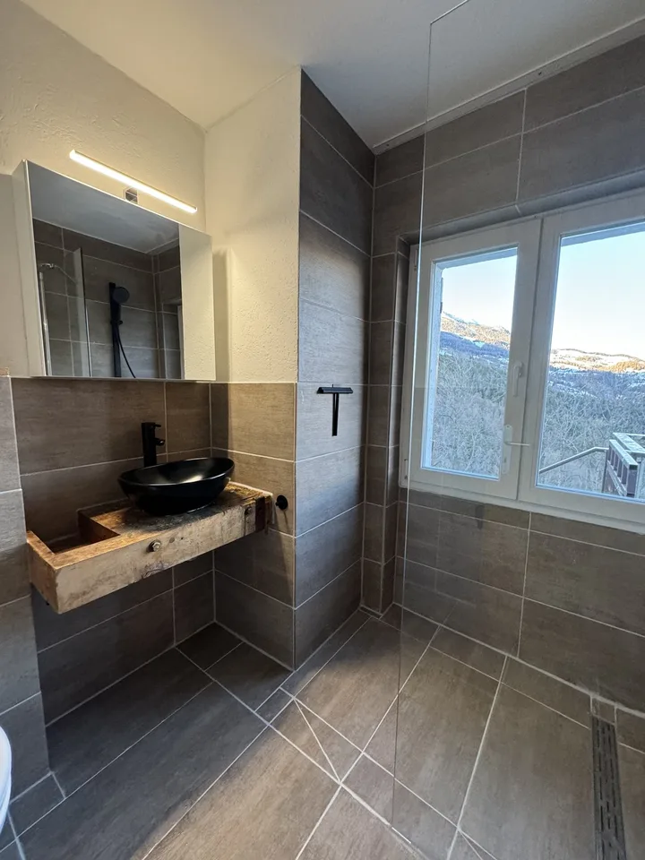 Sehr schöne 3.5 Zimmer Wohnung an Top Lage
