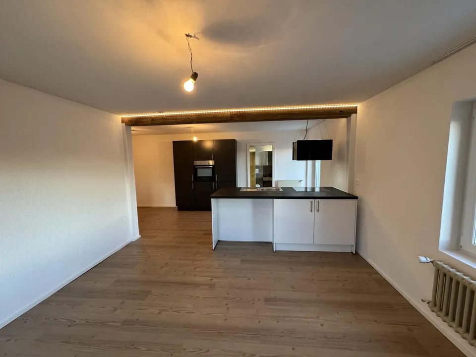 Sehr schöne 3.5 Zimmer Wohnung an Top Lage
