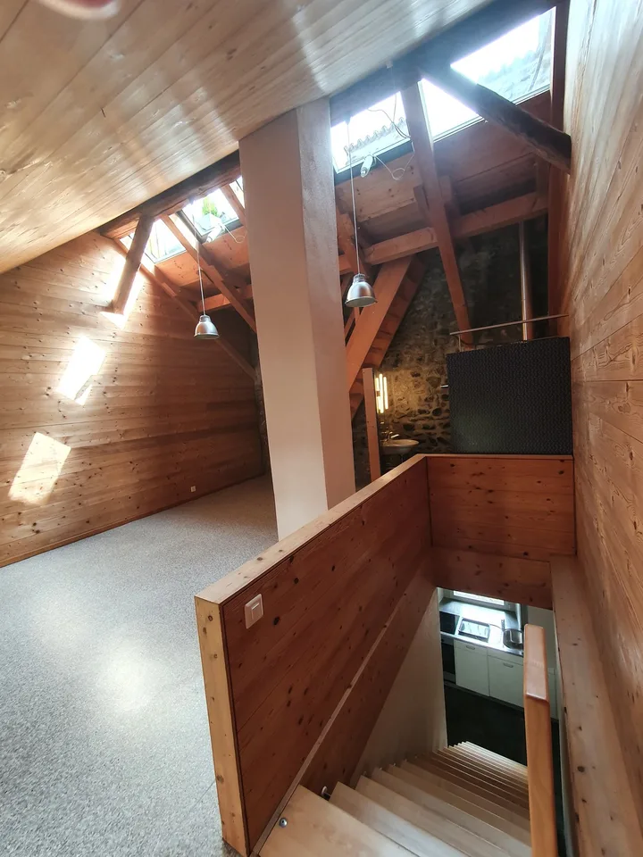 Charmante 2 Zimmer - Wohnung mit Cheminee Sitzplatz und Terasse