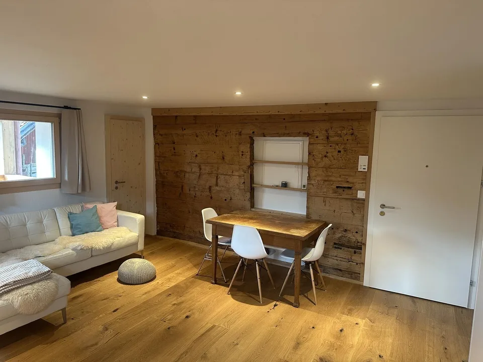 2-Zimmer-Wohnung mit Balkon – möbliert oder unmöbliert, neu saniert