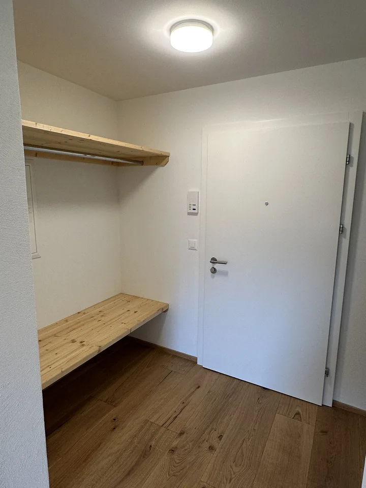 Erstbezug nach Sanierung– 4-Zimmer-Wohnung mit Wintergarten
