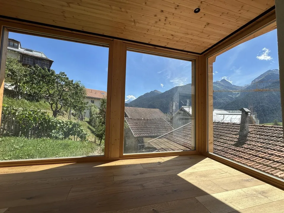 Erstbezug nach Sanierung– 4-Zimmer-Wohnung mit Wintergarten