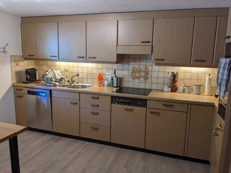 Schönes Zimmer im Grünen, viel Wohnfläche