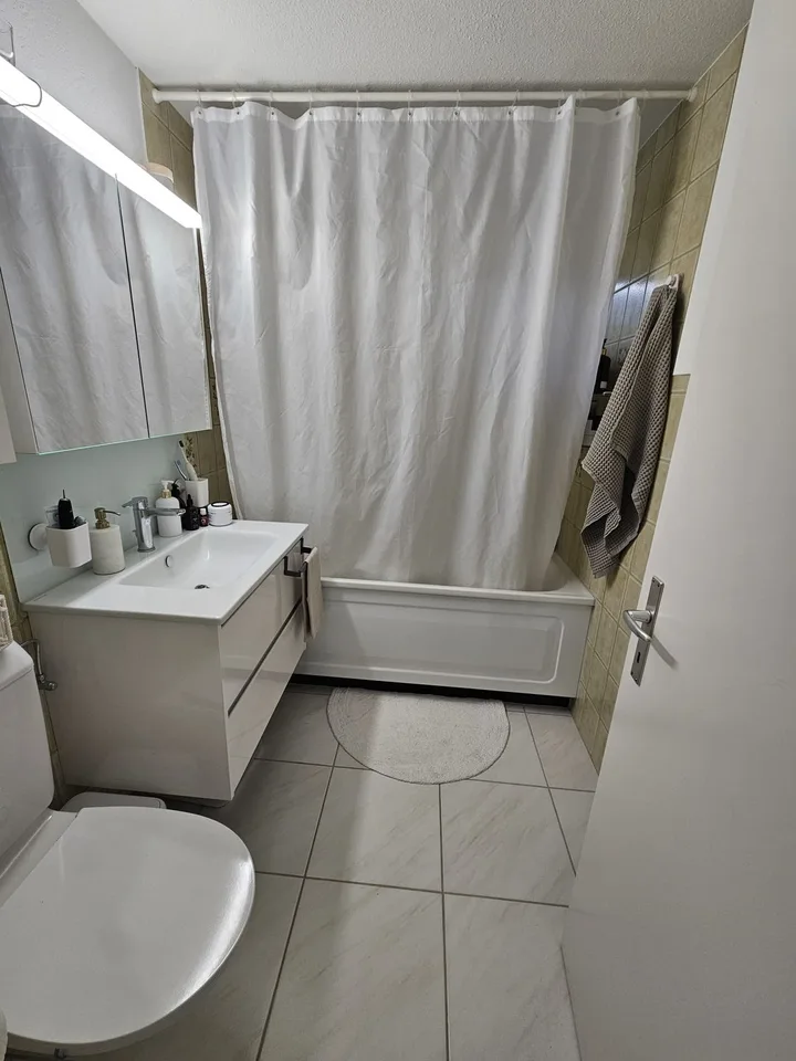 Spezielle 4 Zimmer Maisonette Wohnung mit Pool